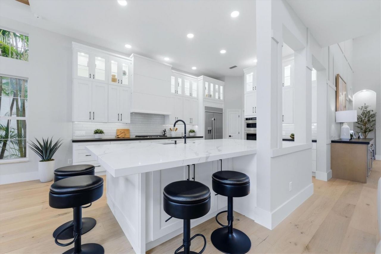 3606 Fair Oaks Place, Longboat Key, FL 34228 Photo