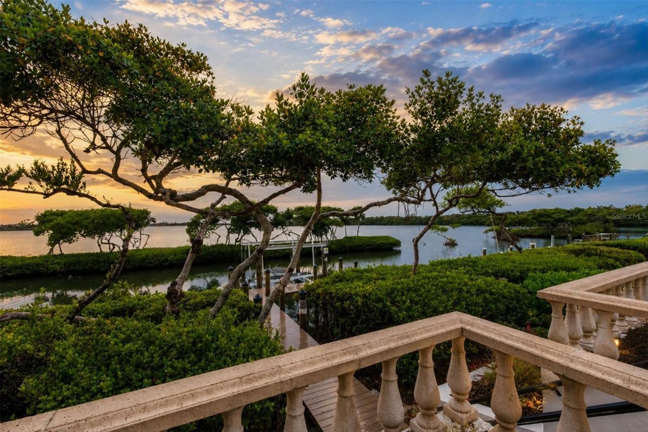 3606 Fair Oaks Place, Longboat Key, FL 34228 Photo