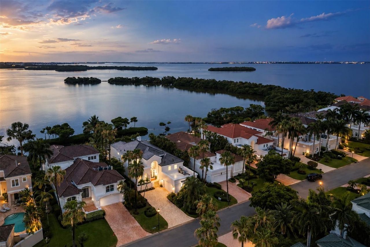 3606 Fair Oaks Place, Longboat Key, FL 34228 Photo