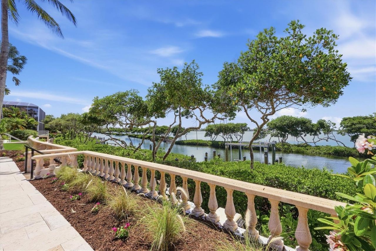 3606 Fair Oaks Place, Longboat Key, FL 34228 Photo