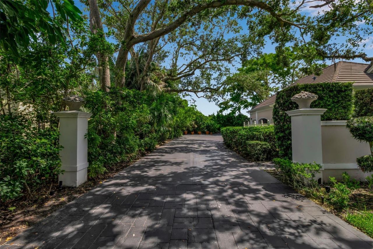 101 Osprey Point Drive, Osprey, FL 34229 Photo
