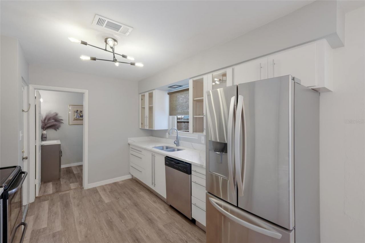 2654 Grand Cayman Street, Sarasota, FL 34231 Photo