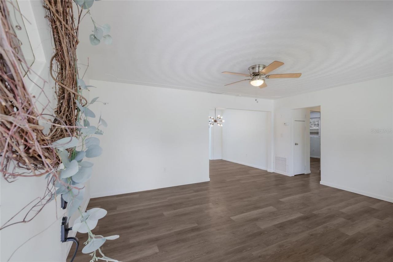 2654 Grand Cayman Street, Sarasota, FL 34231 Photo
