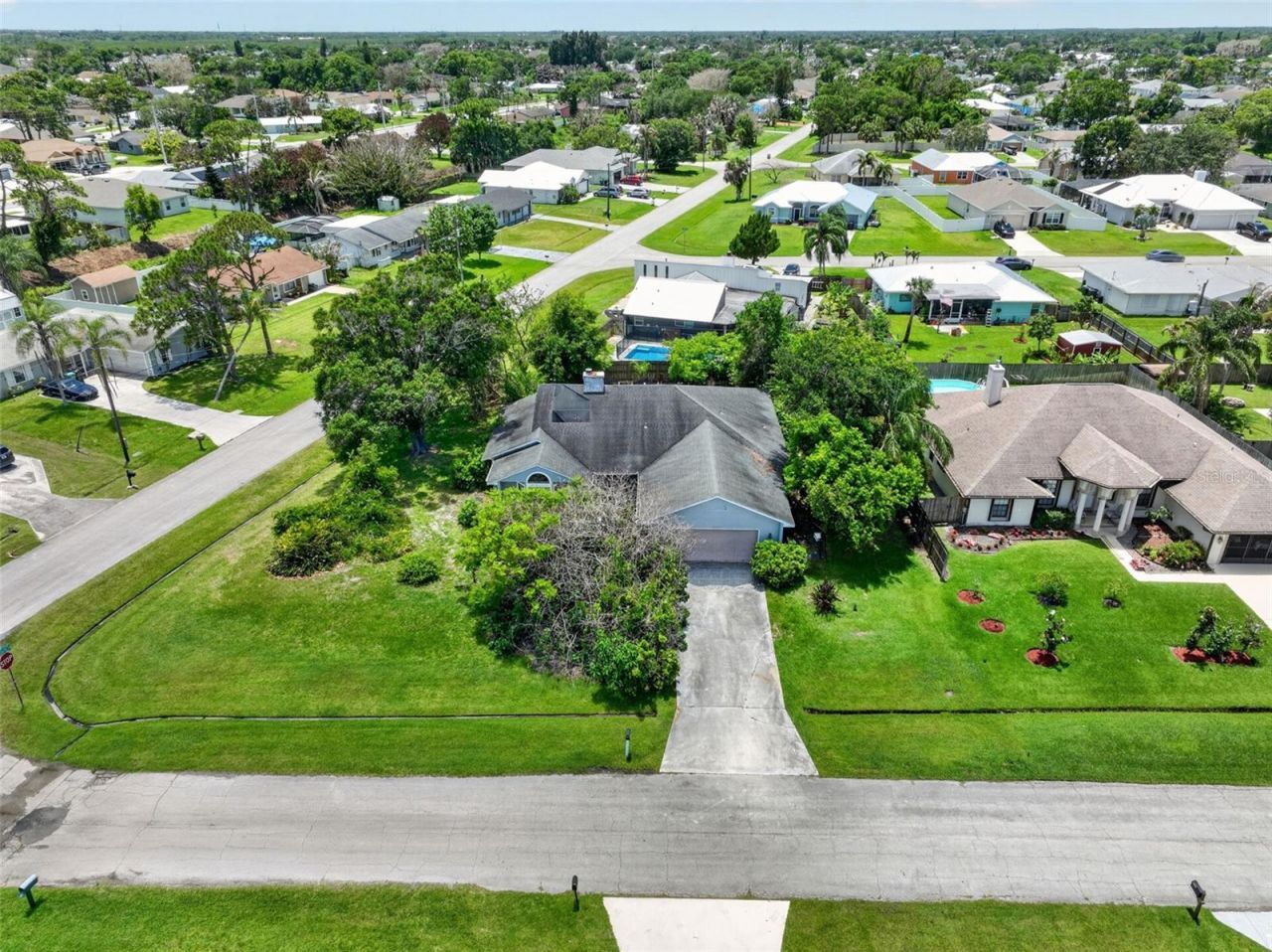 674 SE Starfish Avenue, Port Saint Lucie, FL 34983 Photo