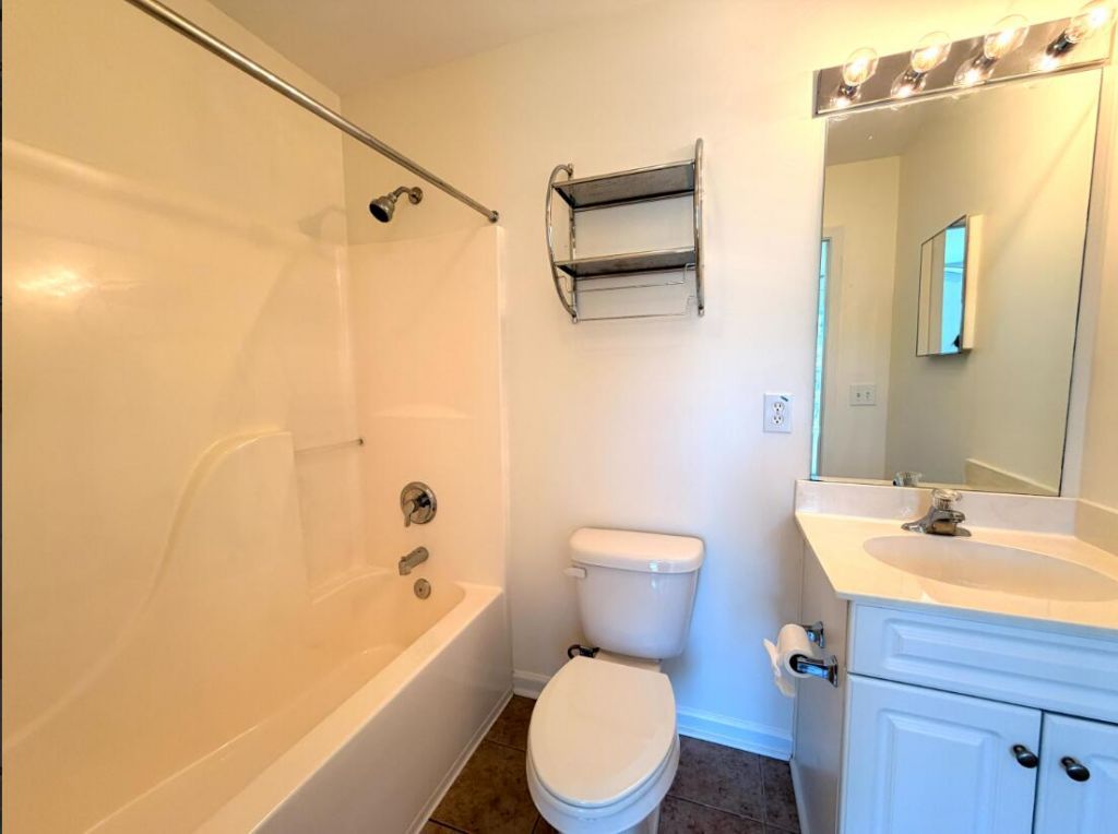 4105 Perrine Street Photo 18