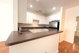 4105 Perrine Street photo 4