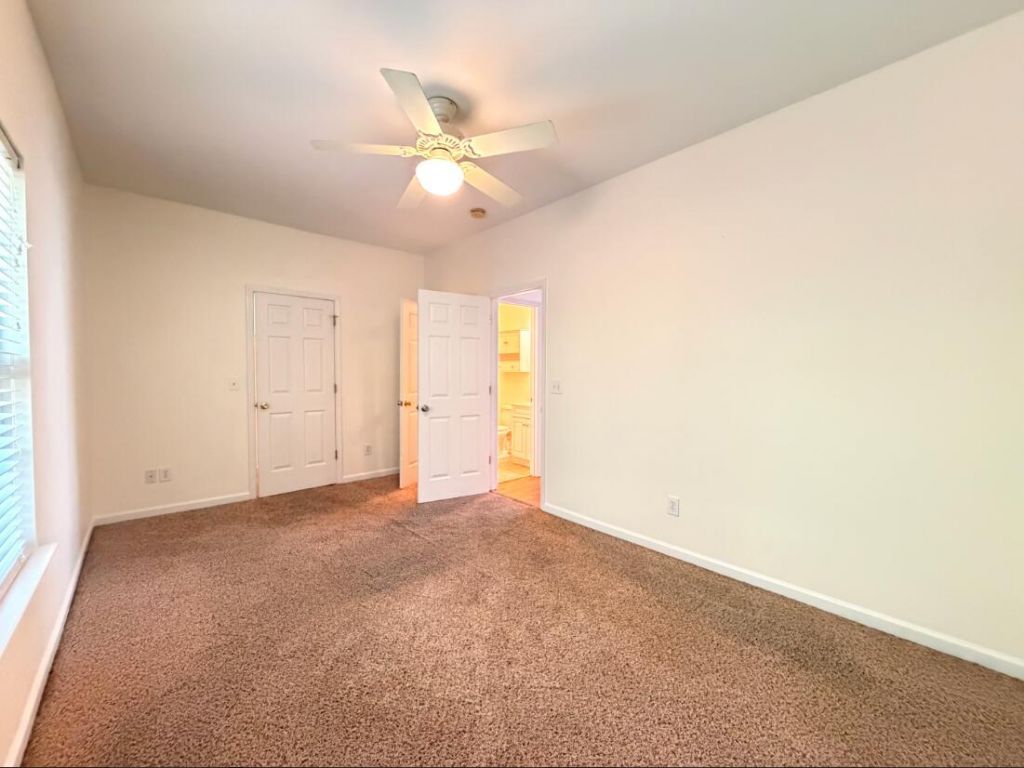 4105 Perrine Street Photo 9