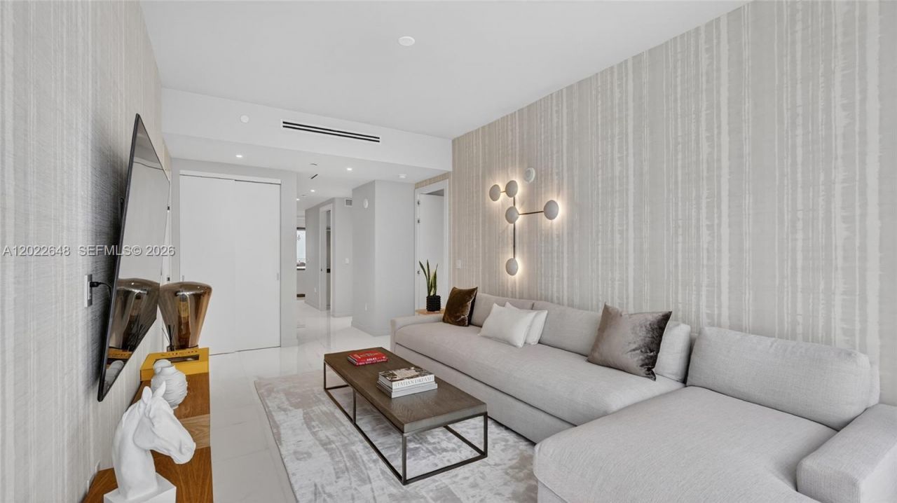 300 Biscayne Blvd Way , Unit 3604, Miami, FL 33131 Photo