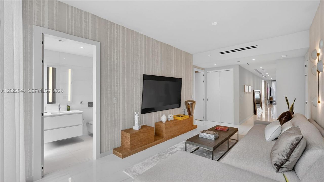 300 Biscayne Blvd Way , Unit 3604, Miami, FL 33131 Photo