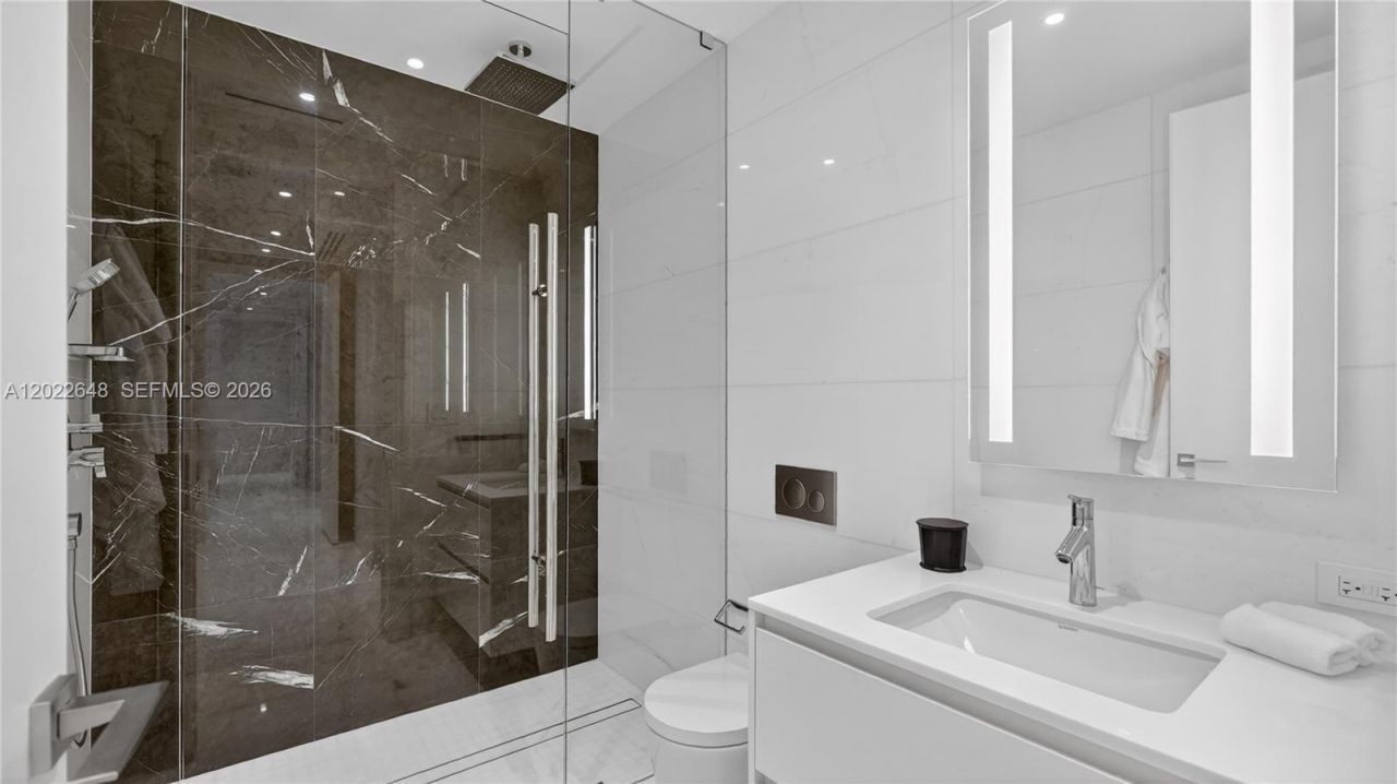 300 Biscayne Blvd Way , Unit 3604, Miami, FL 33131 Photo