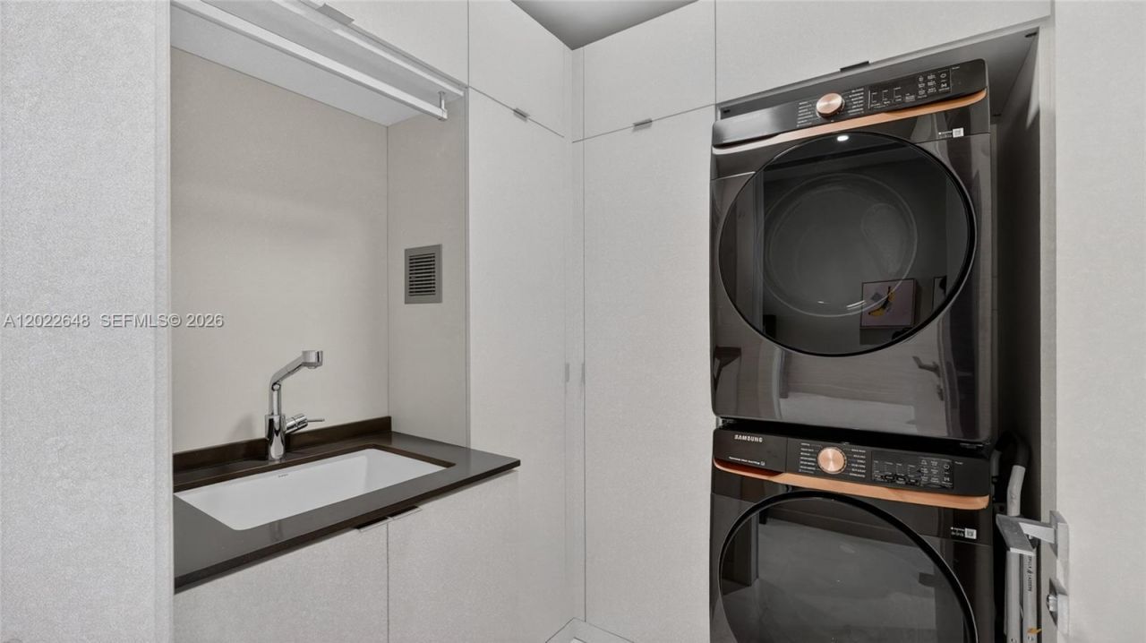 300 Biscayne Blvd Way , Unit 3604, Miami, FL 33131 Photo