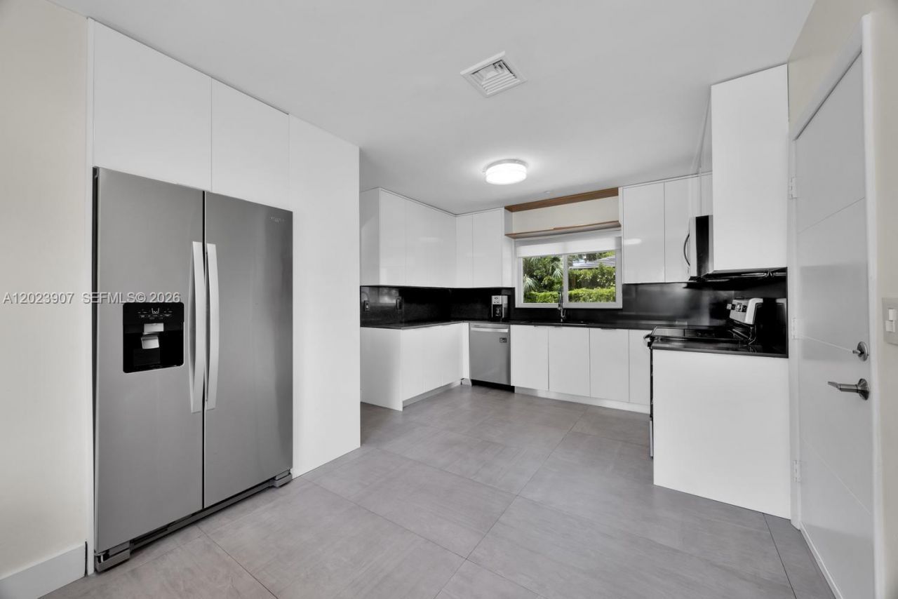 6610 Santona St, Coral Gables, FL 33146 Photo