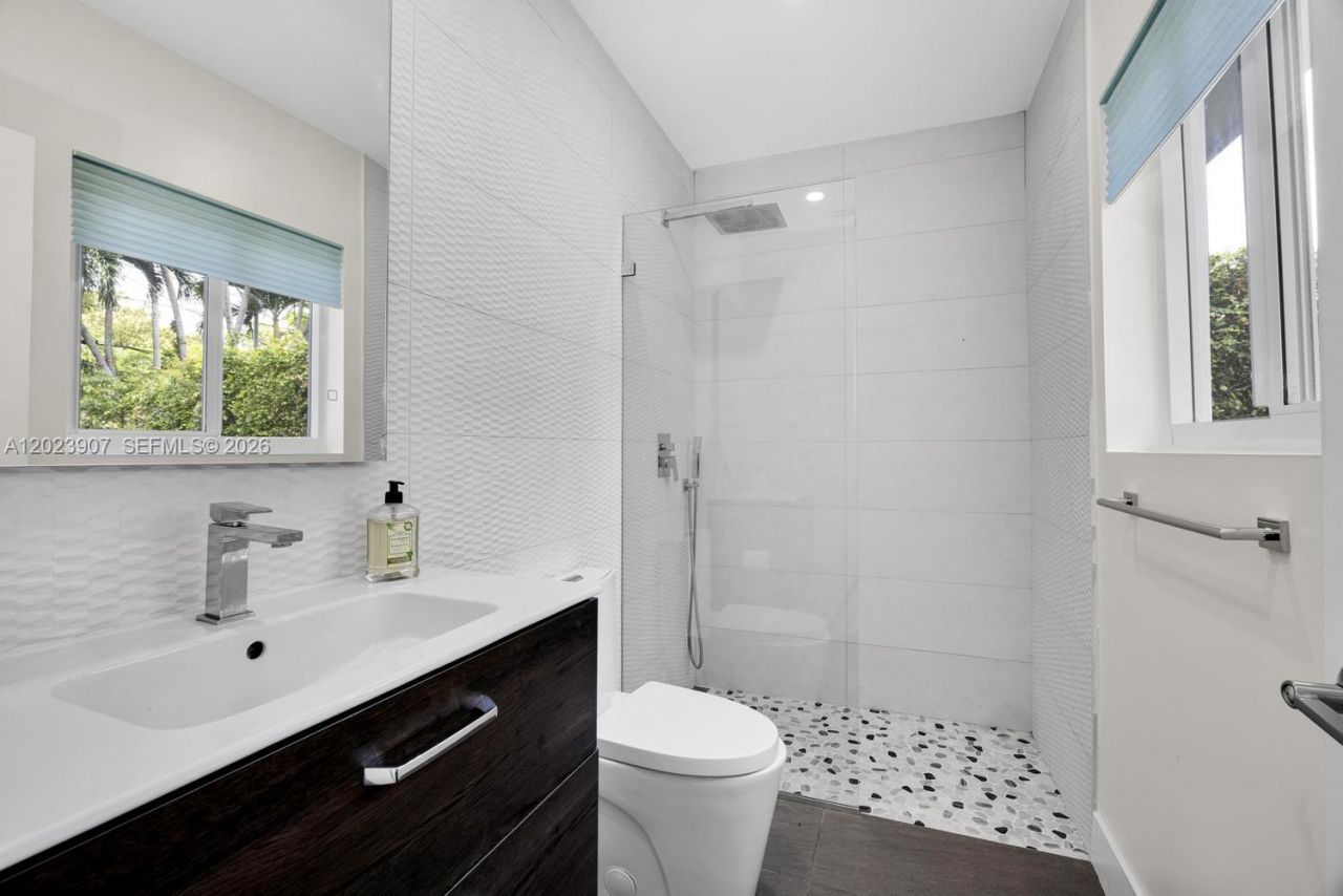 6610 Santona St, Coral Gables, FL 33146 Photo