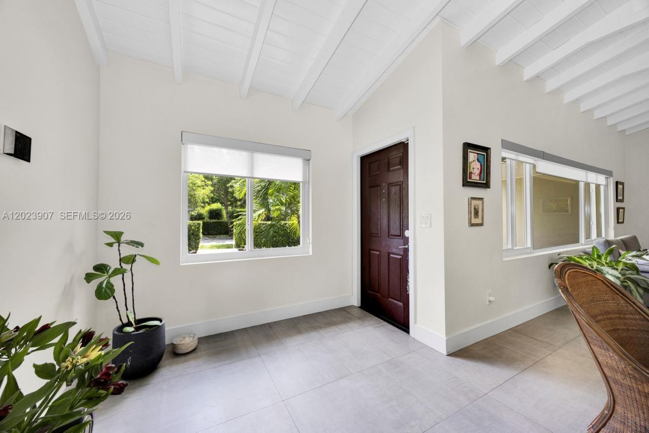 6610 Santona St, Coral Gables, FL 33146 Photo