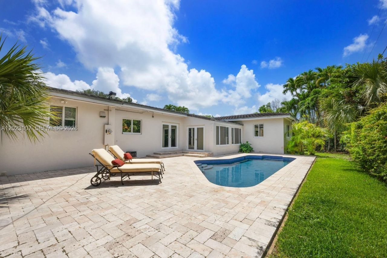6610 Santona St, Coral Gables, FL 33146 Photo
