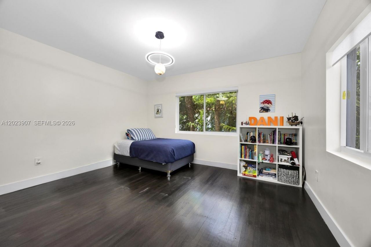 6610 Santona St, Coral Gables, FL 33146 Photo