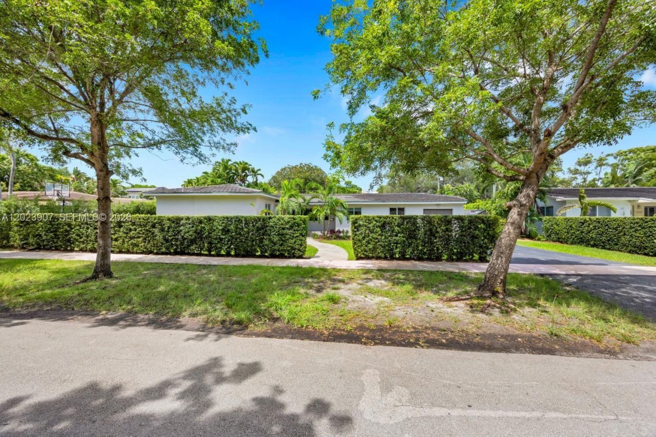 6610 Santona St, Coral Gables, FL 33146 Photo