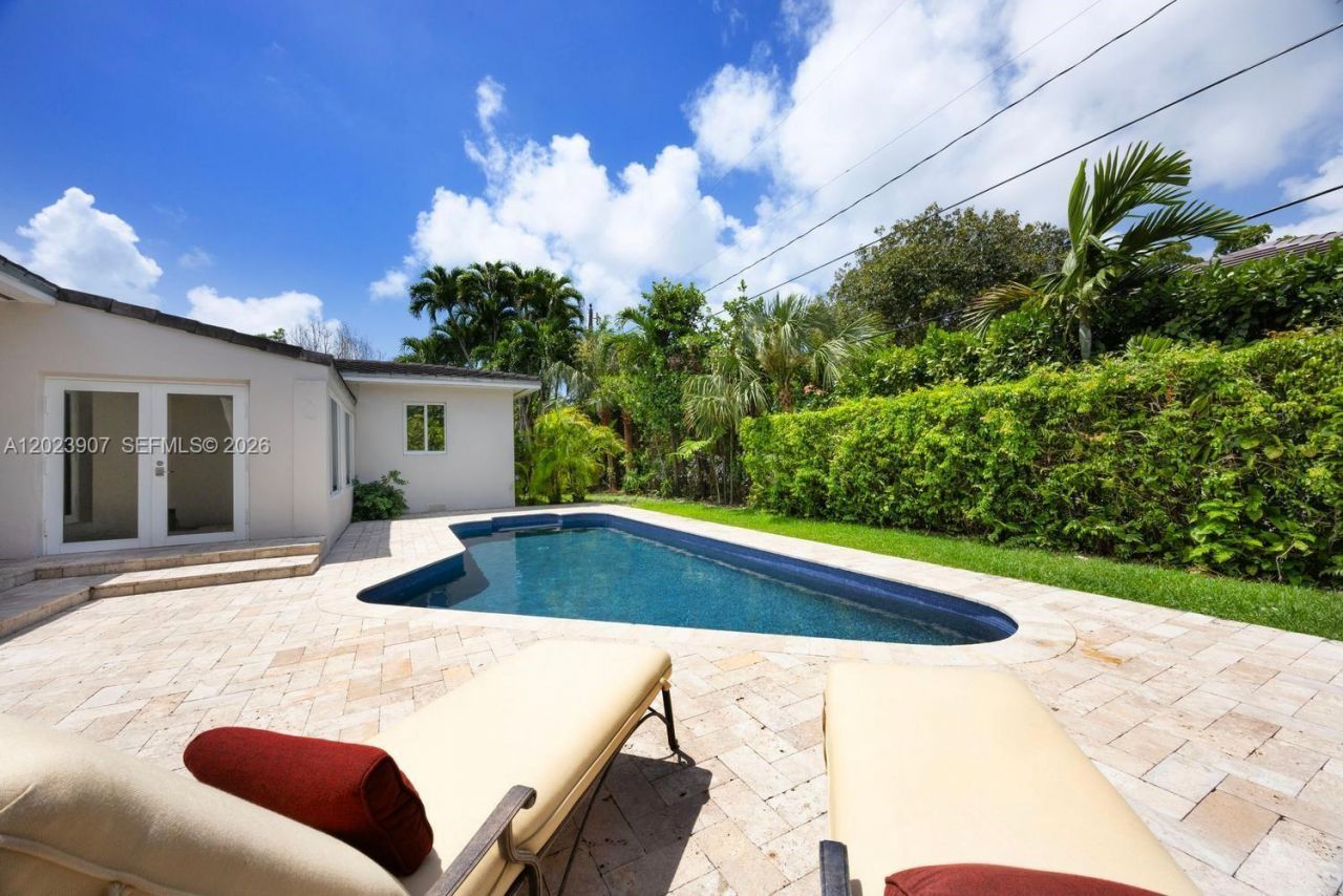 6610 Santona St, Coral Gables, FL 33146 Photo