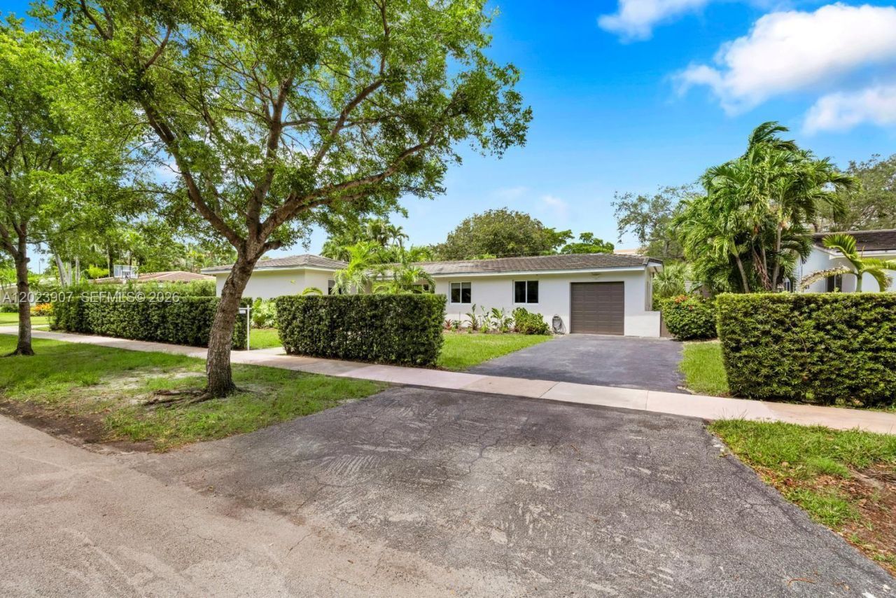 6610 Santona St, Coral Gables, FL 33146 Photo