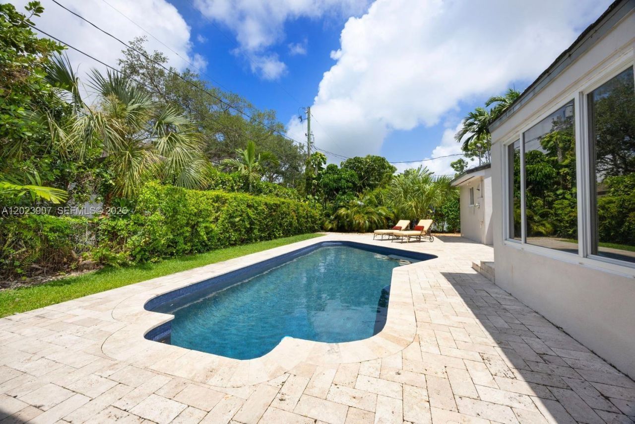 6610 Santona St, Coral Gables, FL 33146 Photo