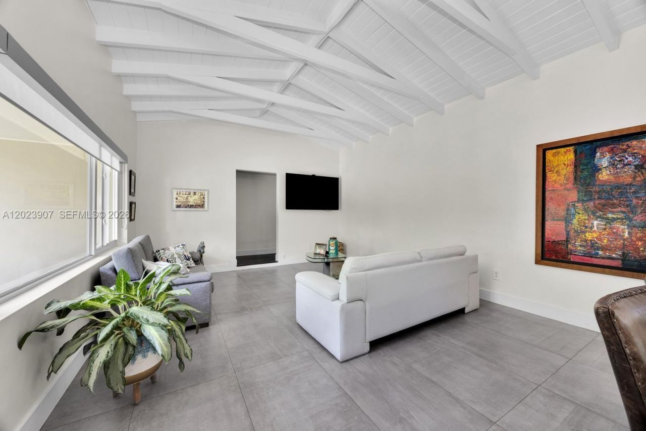 6610 Santona St, Coral Gables, FL 33146 Photo