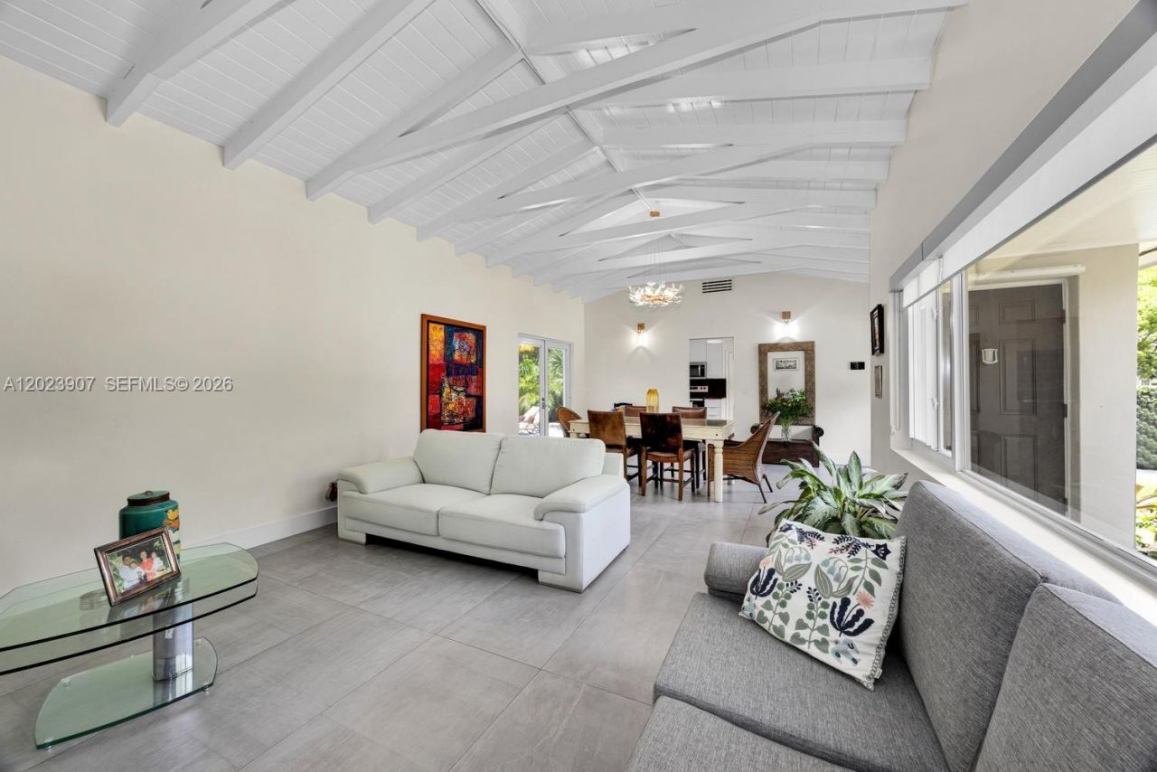 6610 Santona St, Coral Gables, FL 33146 Photo
