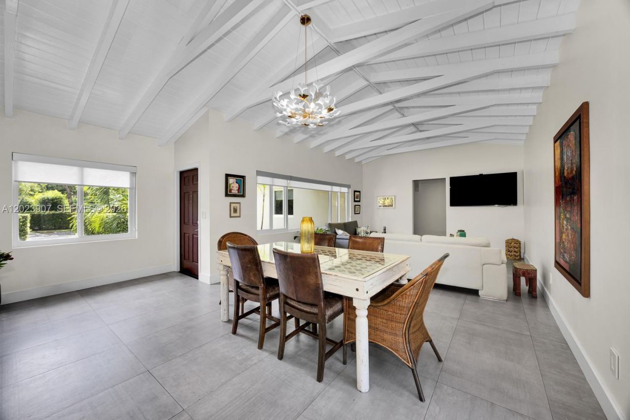 6610 Santona St, Coral Gables, FL 33146 Photo