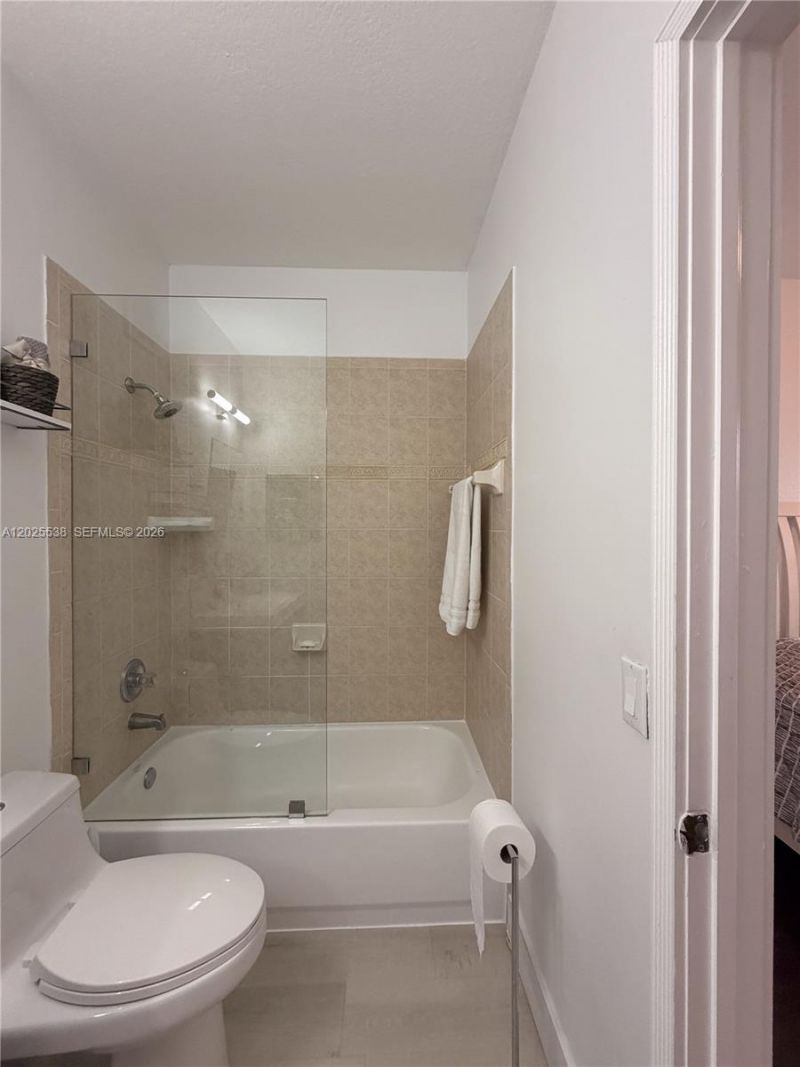5420 NW 107th Ave, Unit 303, Doral, FL 33178 Photo