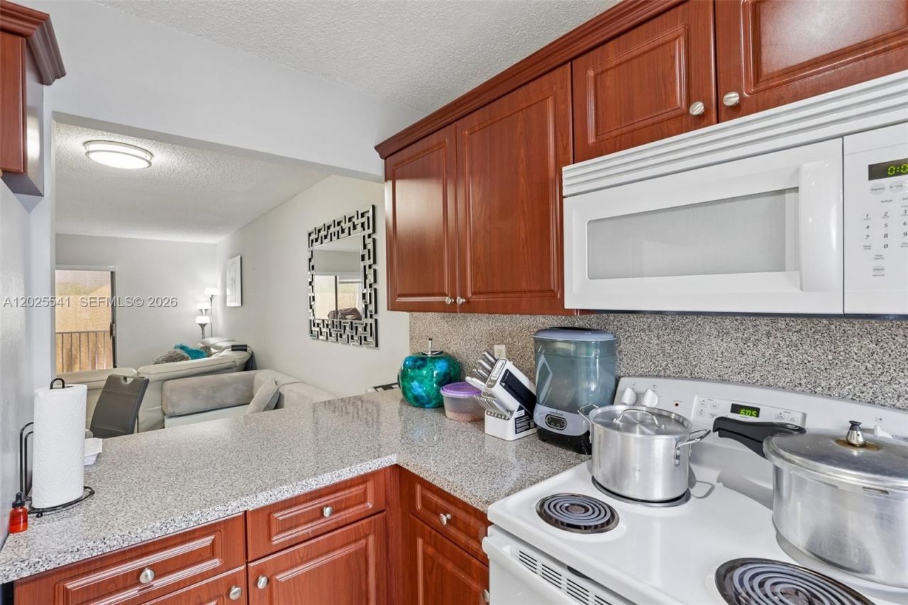 6041 W 24th Ave, Unit B-103, Hialeah, FL 33016 Photo