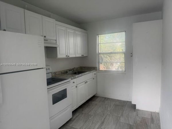 608 5th St , Unit 8, West Palm Beach, FL 33401