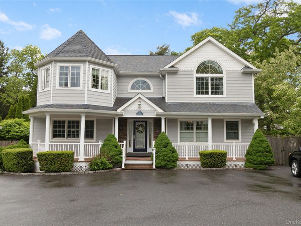 1414 Illinois Avenue , Bay Shore, NY 11706
