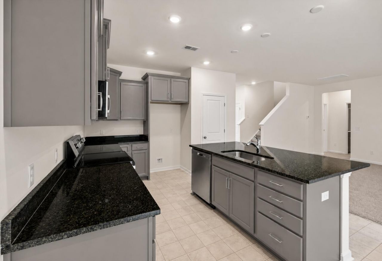 357 Blue Oak Drive Photo 4