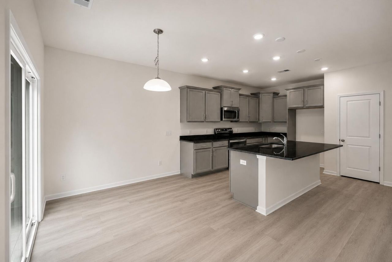 357 Blue Oak Drive Photo 5