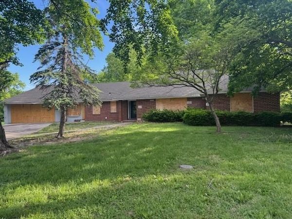 3725 Blue Ridge Boulevard, Independence, MO 64052