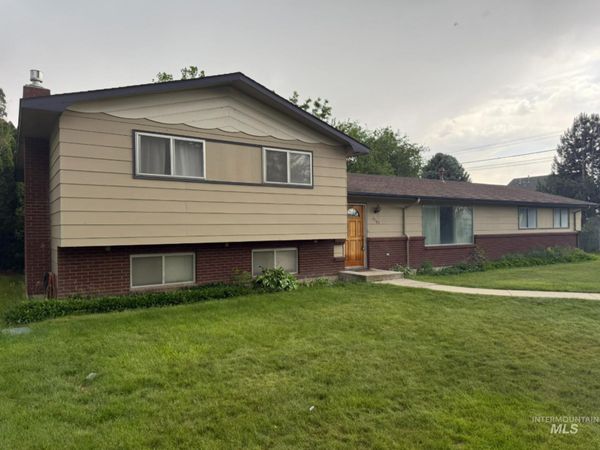 1503 E Dakota Ave, Nampa, ID 83686