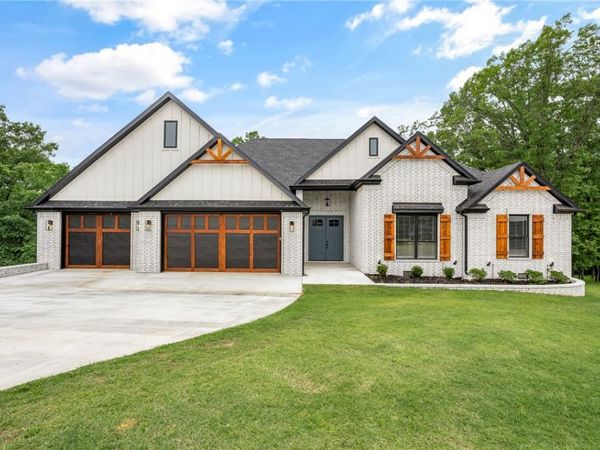 13619 Eastgate Drive , Rogers, AR 72756