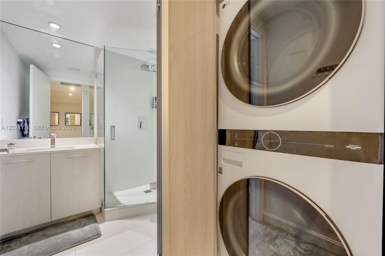 45 SW 9 St , Unit 1905, Miami, FL 33130 Photo