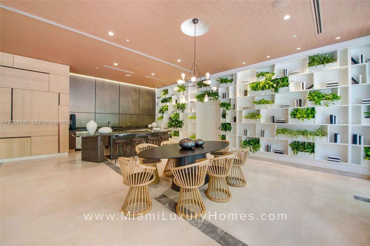 45 SW 9 St , Unit 1905, Miami, FL 33130 Photo