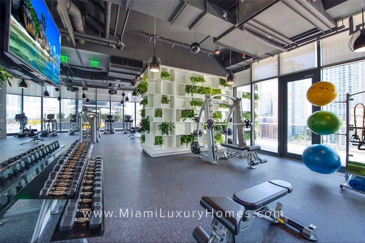 45 SW 9 St , Unit 1905, Miami, FL 33130 Photo