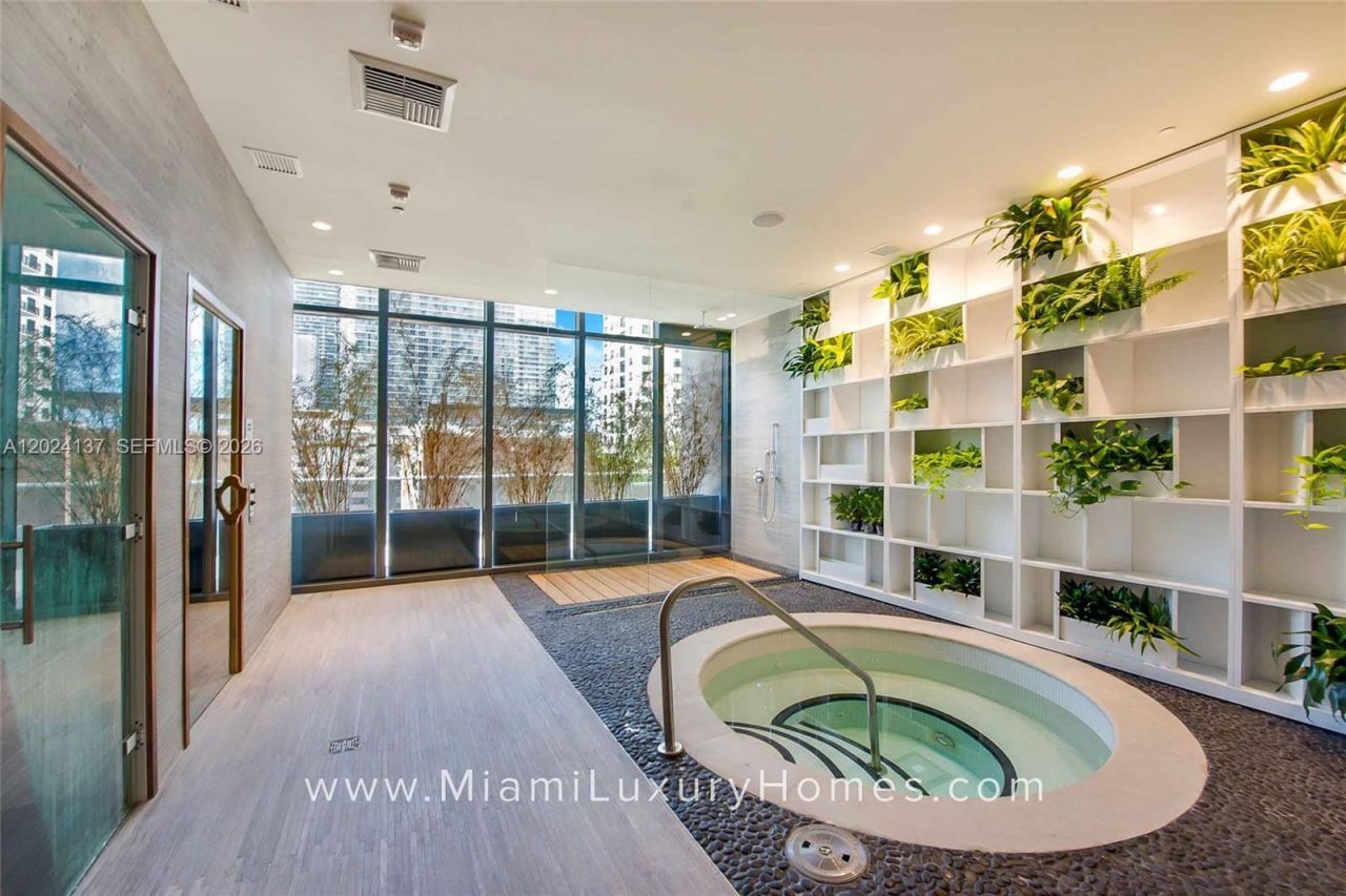 45 SW 9 St , Unit 1905, Miami, FL 33130 Photo