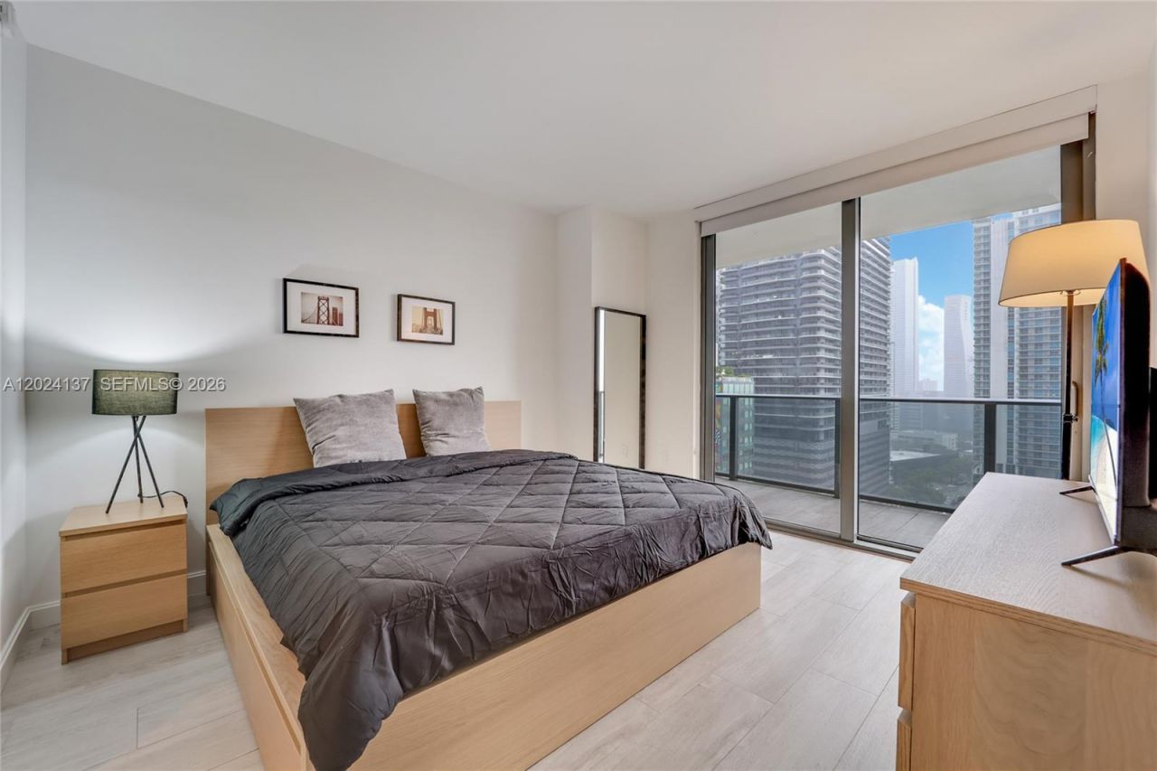 45 SW 9 St , Unit 1905, Miami, FL 33130 Photo