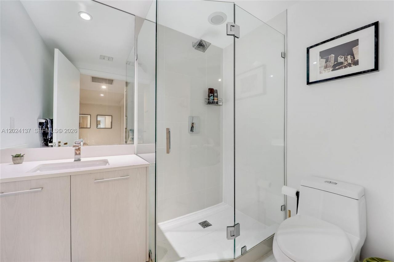45 SW 9 St , Unit 1905, Miami, FL 33130 Photo