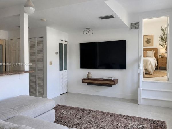 5782 SW 16th St , Unit 1, Miami, FL 33155