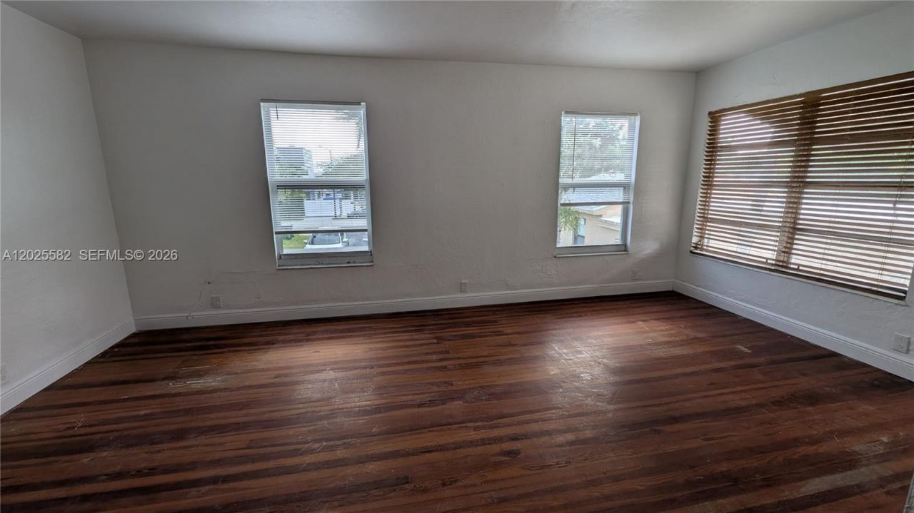 708 NE 4th St , Unit 2, Hallandale Beach, FL 33009 Photo