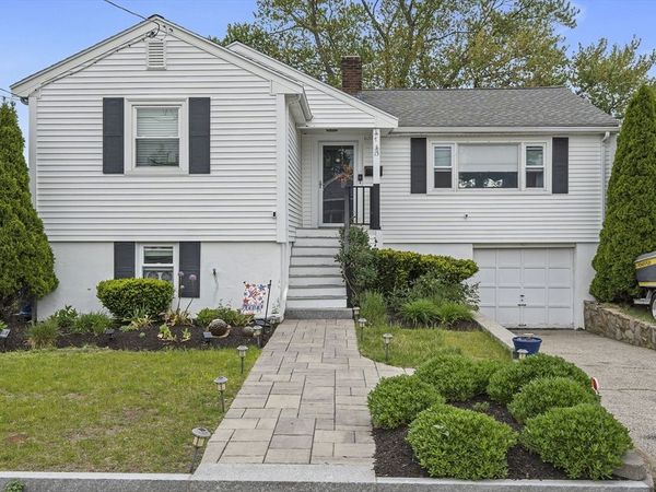 15 D St, Hull, MA 02045