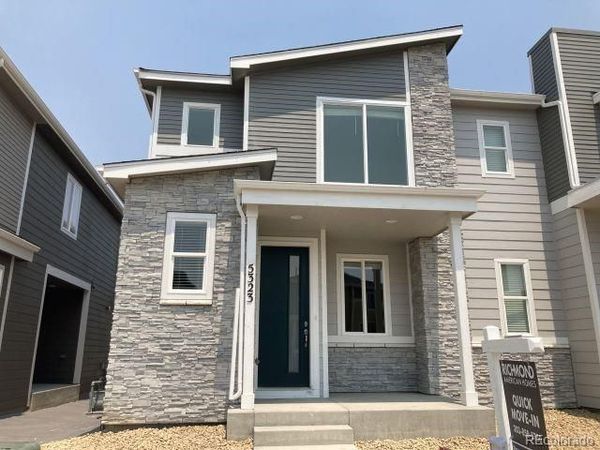 5323 Spalding Place , Longmont, CO 80504