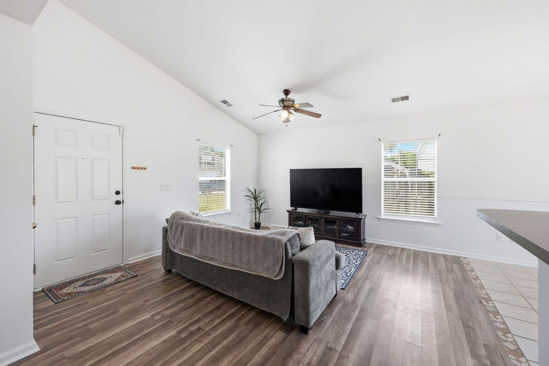113 Obannon Court Photo 4