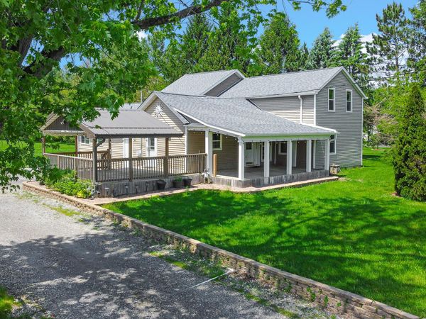 838 N 200 W , Valparaiso, IN 46385