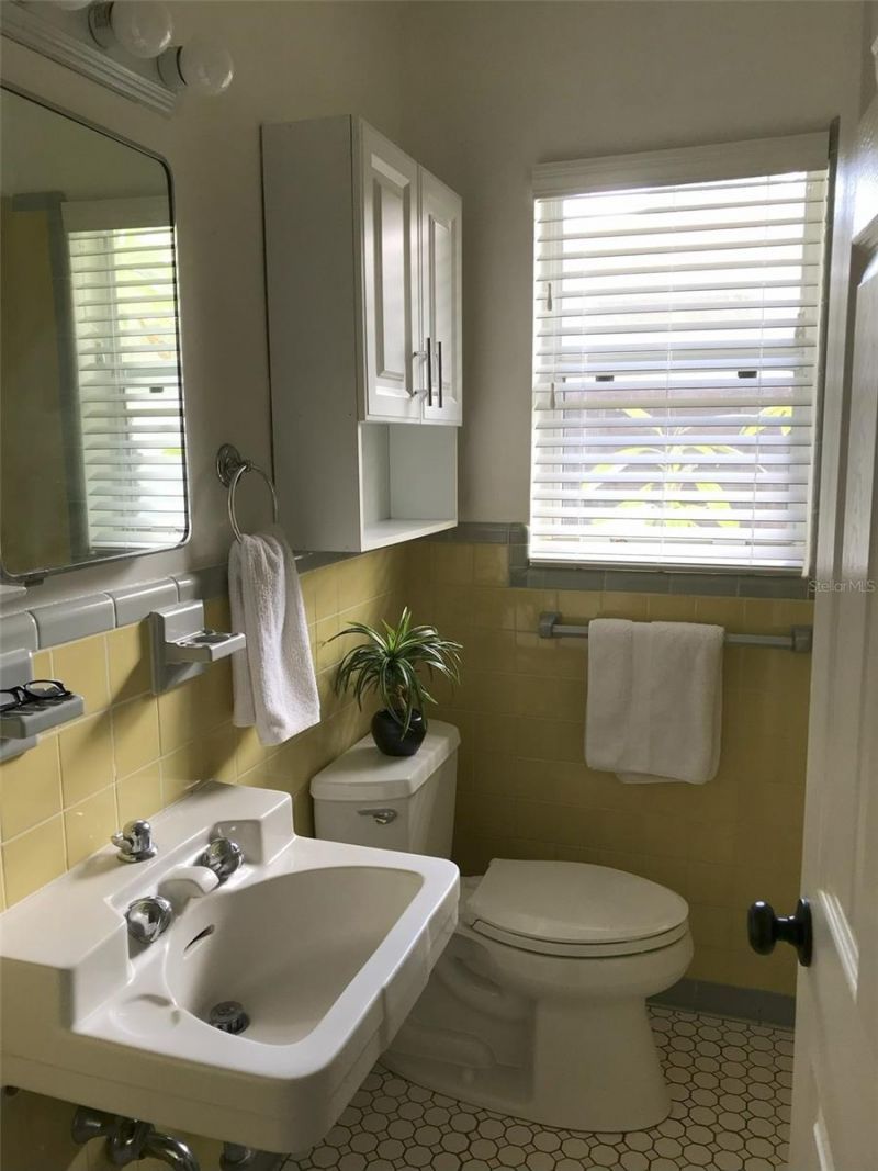 2165 Sunnyside Lane, Sarasota, FL 34239 Photo