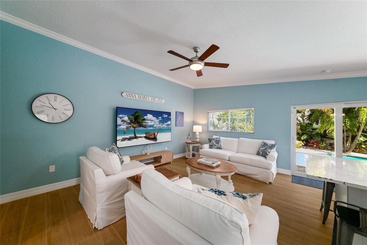 324 64th Street, Holmes Beach, FL 34217 Photo